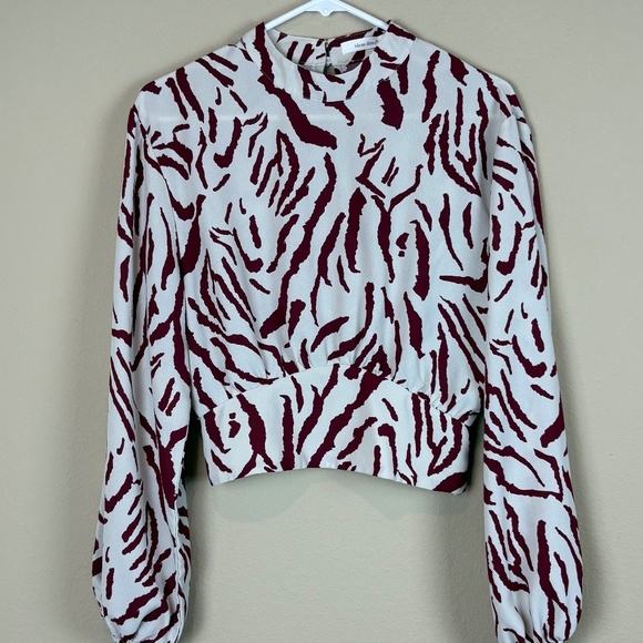 Idem Ditto Cream/Burgundy Long Sleeve Animal Print Smocked Crop Top; Size M - Picture 1 of 10